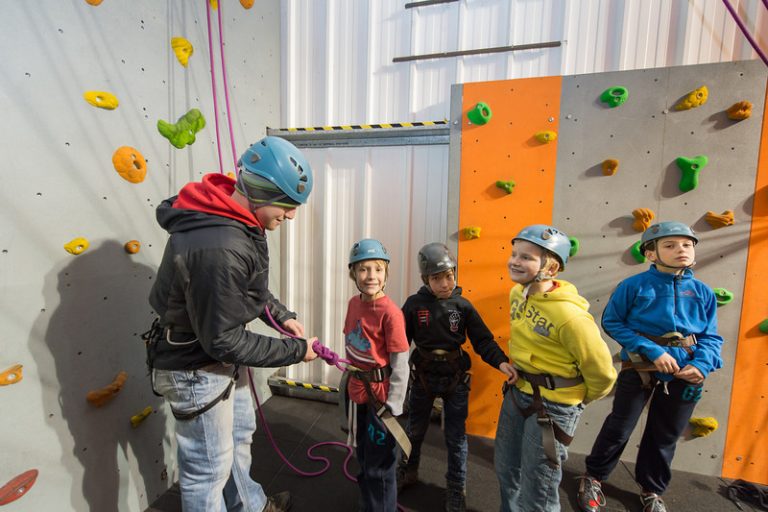 ClimbingWall8th1 768x512