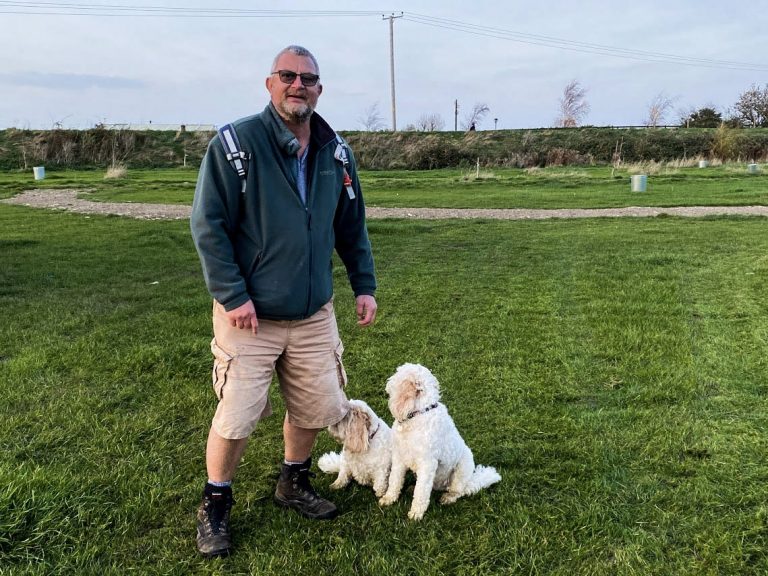 dog friendly camping with friends 768x576